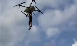Tarım dronuna tutunan çiftçi düştü!