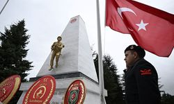 İzmir’de Çanakkale Ruhu Sahneye Taşındı: “Bu Millet Asla Pes Etmez”