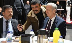 Mansur Yavaş Taksicilerle İftarda Buluştu