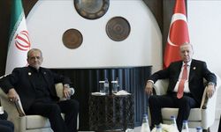 Cumhurbaşkanı Erdoğan, İran Cumhurbaşkanı Pezeşkiyan ile Görüştü