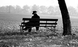 Uzmanlardan Uyarı: Yalnızlık Sağlığı Tehdit Ediyor