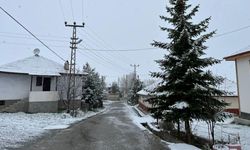 Bahar Ortasında Kış Geri Döndü: Yüksek Kesimlerde Kar Yağdı