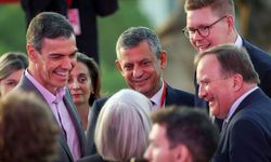 Özgür Özel, Barselona’da uluslararası liderlerle buluştu