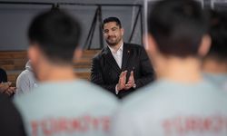 Taha Akgül’den Genç Milli Güreşçilere Motivasyon Ziyareti