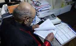 77 yaşında üniversiteden mezun oldu