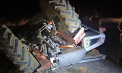 Ambulans traktöre çarptı: 4 yaralı