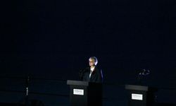 Askerler Gelibolu'da 'Şafak Ayini' ile anıldı