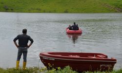 Baraj kapakları açılınca, evler su altında kaldı
