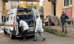 Boşanma aşamasındaki eşini bıçakladı