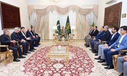 İran Dışişleri Bakanı Arakçi, Pakistan Başbakanı ile bir araya geldi