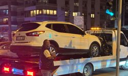 İzmir’de Gece Yarısı Kaza: Genç Sürücü Kurtarılamadı