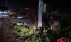 Tavşanlı’da Feci Kaza: Otomobil Direğe Çarptı, 1 Ölü