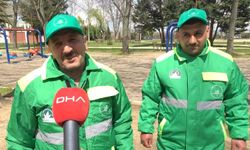 Temizlik işçilerinin tahterevalli keyfi gülümsetti