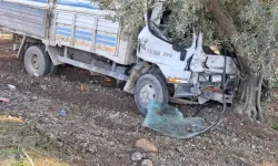 Bursa’da korkutan kaza: Kamyonun sürüklediği otomobilden mucize kurtuluş