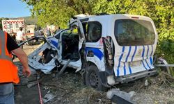 İzmir'de freni boşalan TIR çok sayıda araca çarptı; yaralılar var