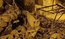 Gece Yarısı Korkutan Çökme: Kerpiç Ev Yerle Bir Oldu