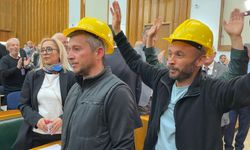 MADEN İŞÇİLERİ ALKIŞLARLA KARŞILANDI