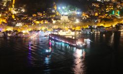 Sarıyer'de Gemi Karaya Oturdu!
