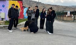 Mamak’ta öğrencilerden can dostlara anlamlı ziyaret