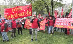 DİSK’e Bağlı Sendika Üyeleri Saraçhane’de Toplandı