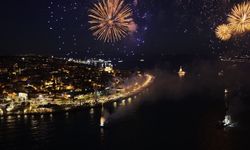 İstanbul’un Fethinin 573. Yıl Dönümünde Boğaz’da Işık Şöleni