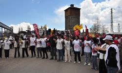 Kars’ta 1 Mayıs Coşkusu: Davul-Zurna Eşliğinde Halaylar Çekildi
