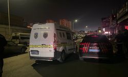Küçükçekmece'de polisin 'dur' ihtarına uymadı, kaçarken kaza yaptı