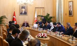 Kurtulmuş, Diaspora Genç Temsilciler Buluşması’nda temsilcileri kabul etti
