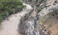 Munzur Çayı Taştı, Tunceli-Ovacık Yolu Ulaşıma Kapandı kapandı