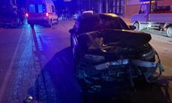 Otomobille motosiklet çarpıştı, bir ölü!