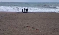 Sahile vuran çantadan yasaklı madde çıktı!