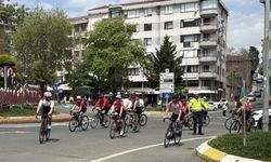 Selanik’ten alınan Atatürk toprağı bisikletlerle Samsun’a taşınıyor