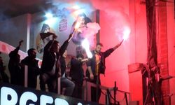 Taksim Meydanı'nda şampiyonluk kutlamasında kavga çıktı!
