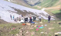 Hakkari’de İşçi Minibüsü Uçuruma Yuvarlandı: 1 Ölü, 7 Yaralı