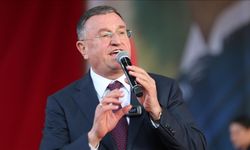 Lütfü Savaş’tan Kurultay Kararı Sonrası İlk Değerlendirme: “Türk Demokrasisi İçin Hayırlı Olsun”