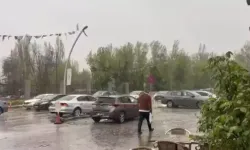 Ankara'da Sağanak Hayatı Felç Etti