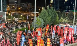 Sol Partilerden CHP’ye Destek: Alan Doluyor, Gözler Özgür Özel’de!