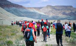 Ankara’da Doğa ve Spor Buluştu: Nallıhan Kız Tepesi’nde 8 KM’lik Yürüyüş