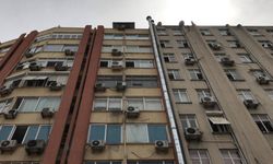 Apartmandan Kopan Sineklik Yoldan Geçen Kadının Başına Düştü