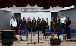 Çubuk’ta Öğretmenler Korosu’ndan Türkü ve Şarkı Dinletisi