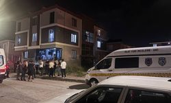 Boşandığı eşi ile yanındakini pompalı tüfekle öldürdü