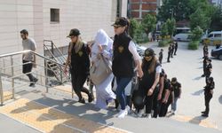 Eskişehir'de masaj salonlarına fuhuş baskını!