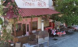 Gözleme pişirip satarak 5 çocuğunu büyüttü