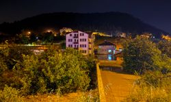 Sakarya'da sağanakta dere taştı