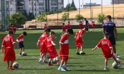 Çankaya'da Ücretsiz Yaz Futbol Okulu İçin Kayıtlar Başladı