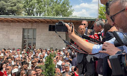 CHP Liderinden Sert Çıkış: “Meclis Kapısındaki Girişimi Geri Püskürttünüz”
