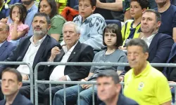 Aziz Yıldırım'ın izlediği maçta Beşiktaş'tan Fenerbahçe'ye büyük darbe