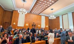 TBMM'de Kritik Bekleyiş; Milletvekilleri Salonu Dolduruyor!