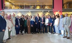 "Bu millet çaresiz değildir, seçeneksiz değildir"