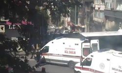 Fatih'te İETT otobüsü ambulansa çarptı: 3 yolcu yaralandı